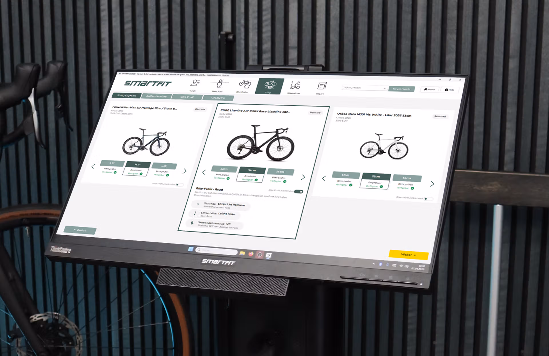 Système Smart Fit Q2 de bike sizing par IA dans un magasin de vélo spécialisé